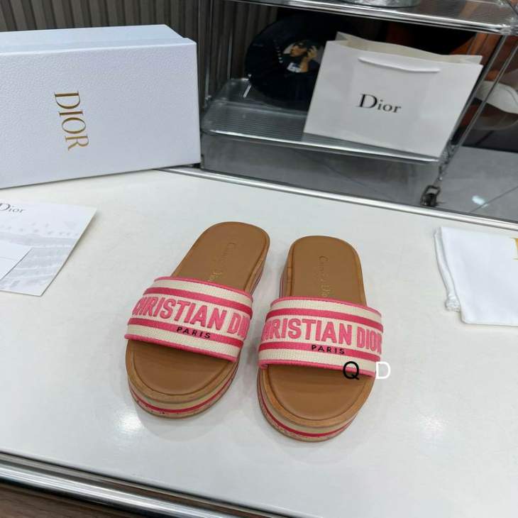 Picture of Dior Slippers _SKUDiorsz35-40GDT06052996